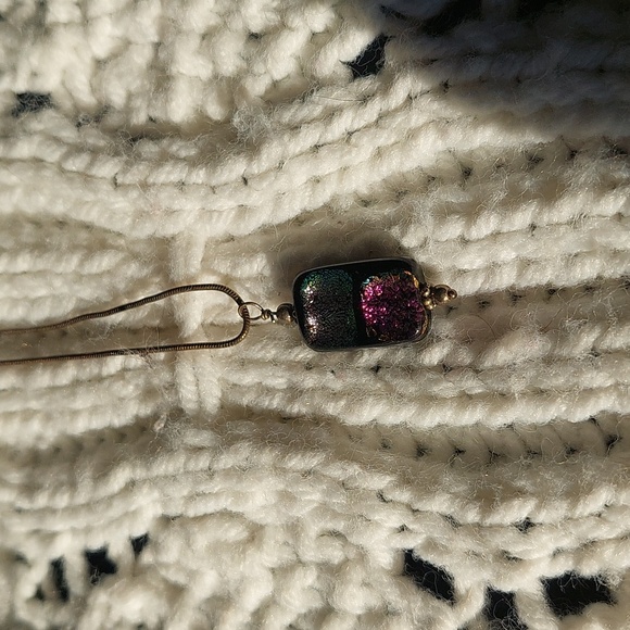 Multitone and black glass rectangular pendant on silver chain - Picture 5 of 7